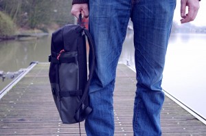 Porté par la poignée